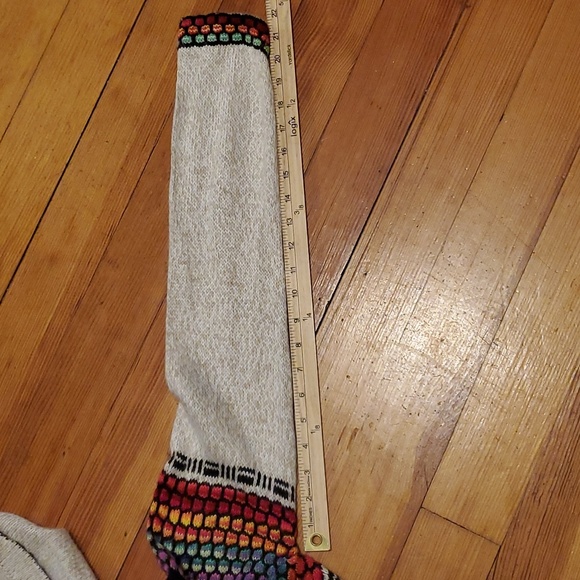 Gaupo Peru Meych Hooded Cardigan Made in Peru - Picture 15 of 15